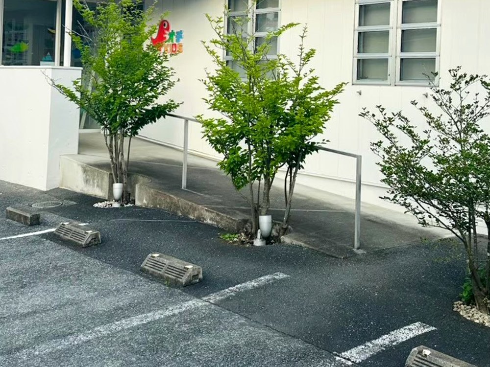 医院アプローチ（落合歯科医院）
